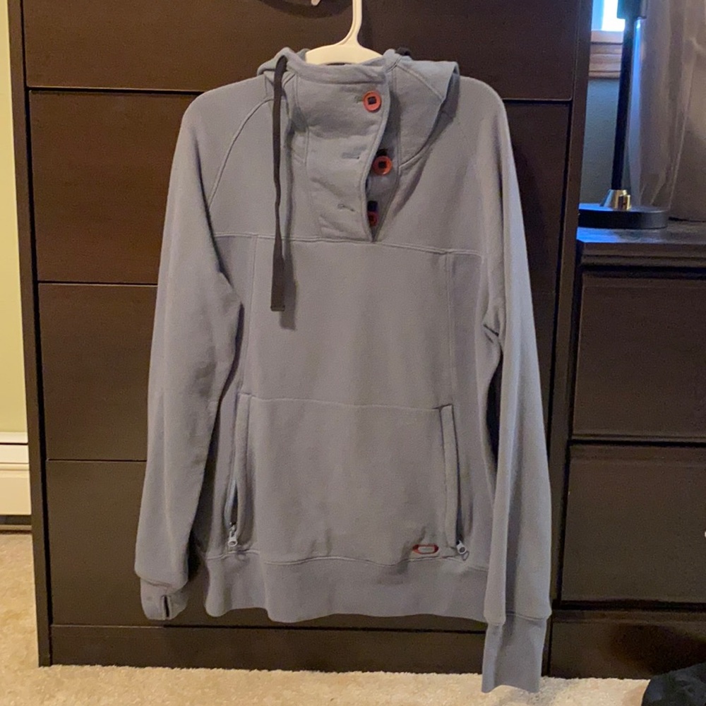 Oakley sweatshirt